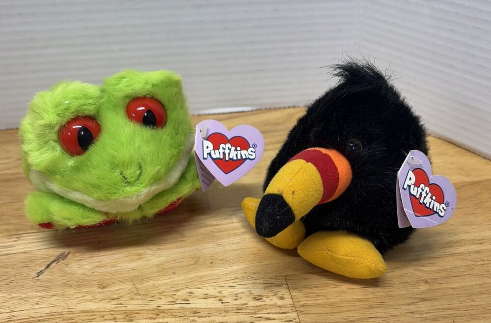 Vintage Puffkins Swibco Plush Pair With Tags: Freddy (Tree Frog) & Tiki (Toucan)
